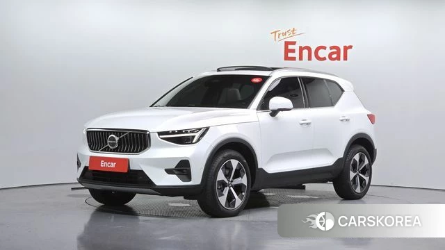 Volvo XC40 2024 Белый из Кореи