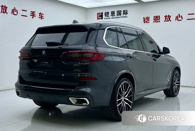 BMW X5 2022 Темно-серый из Китая