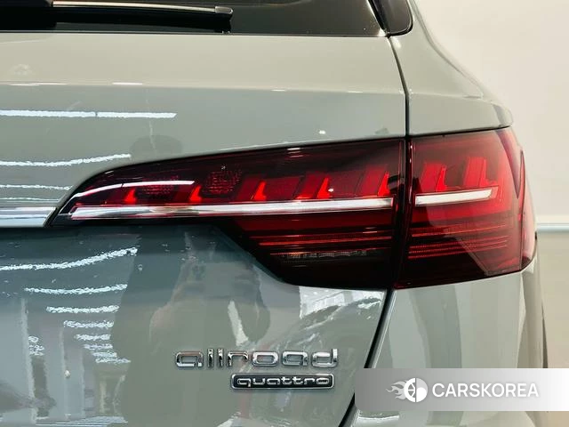 Audi A4 (import) 2023 Темно-серый из Китая