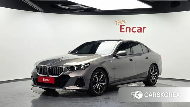 BMW 5 Series (G60) 2025 Серый из Кореи