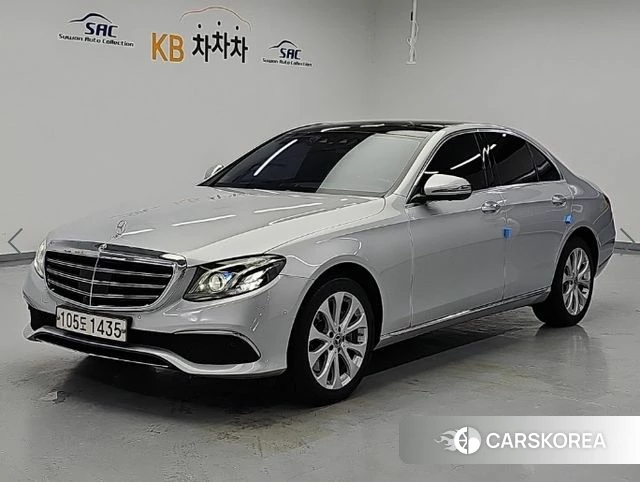 Mercedes-Benz E-Class W213 2019 Серебристо-серый из Кореи