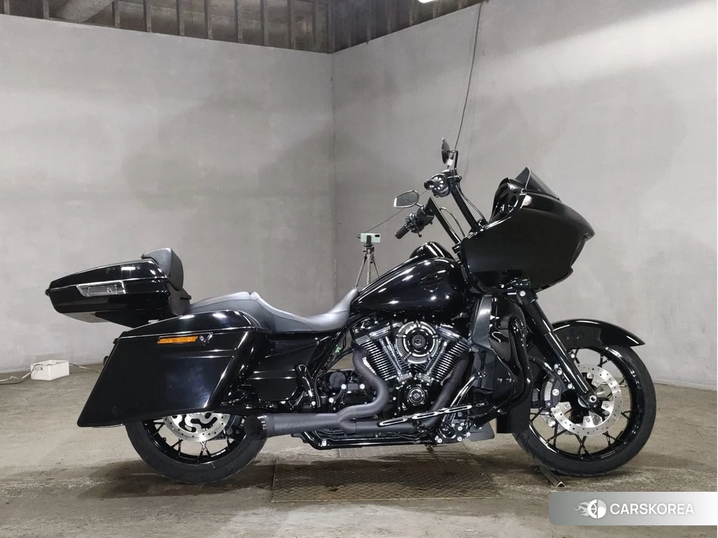 Проданный Harley-Davidson Road Glide FLTRXS1870 2020 из Японии, фото 2