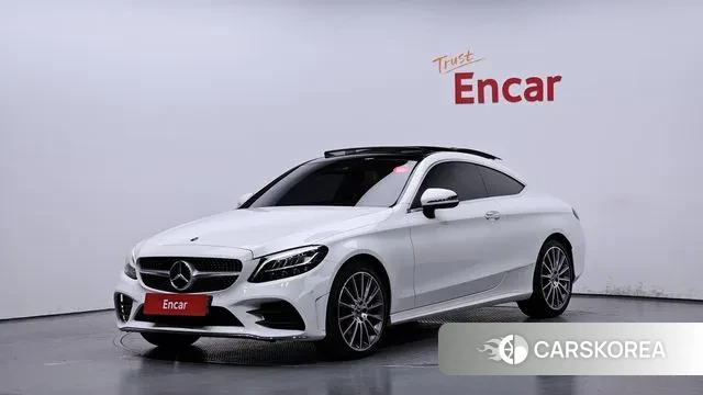 Mercedes-Benz C-Class W205 2019 Белый из Кореи