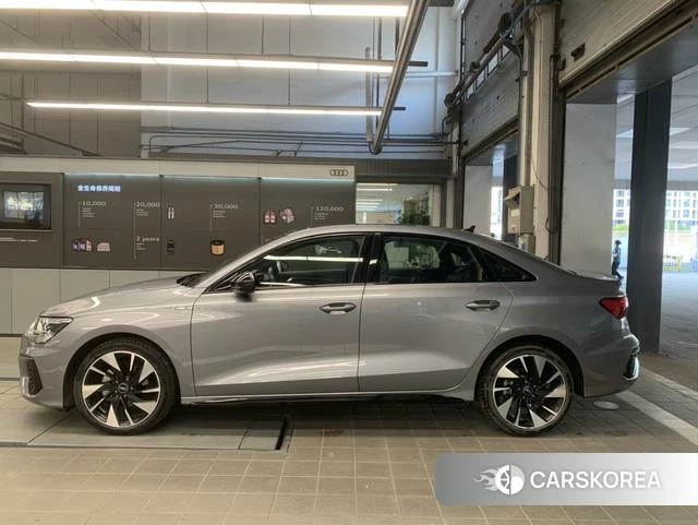 Audi A3 2023 Серебристо-серый из Китая