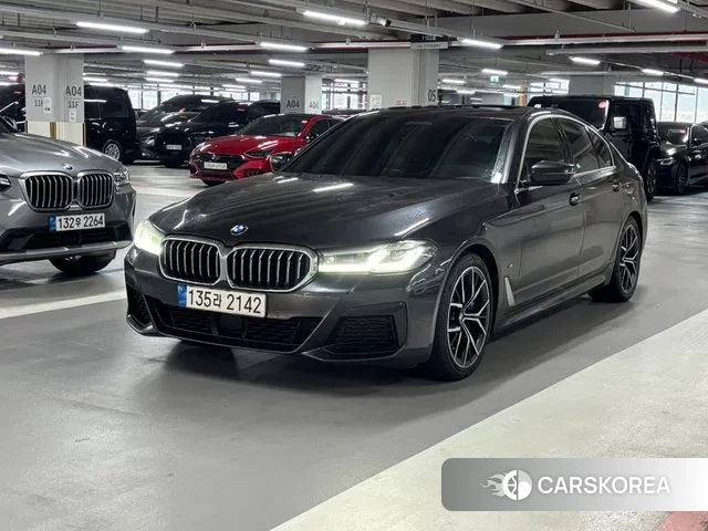 BMW 5 Series (G30) 2022 Серый из Кореи