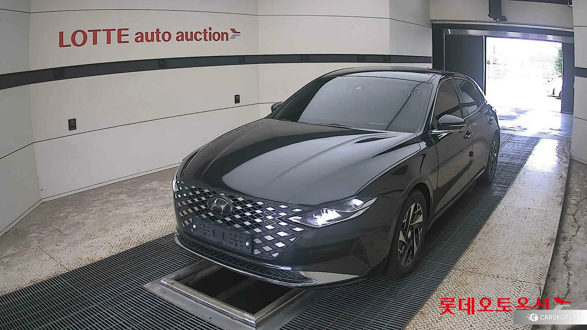 Hyundai Grandeur Hybrid 2022 Черный из Кореи