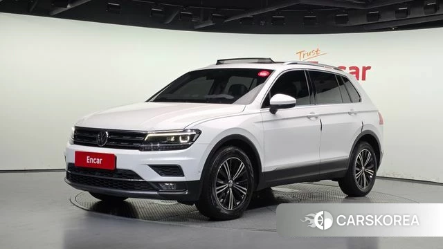 Volkswagen Tiguan second Generation 2020 Белый из Кореи