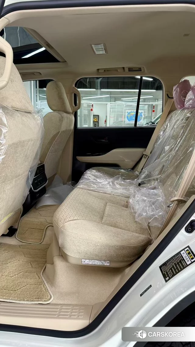 Toyota Land Cruiser (imported) 2025 Белый из Китая
