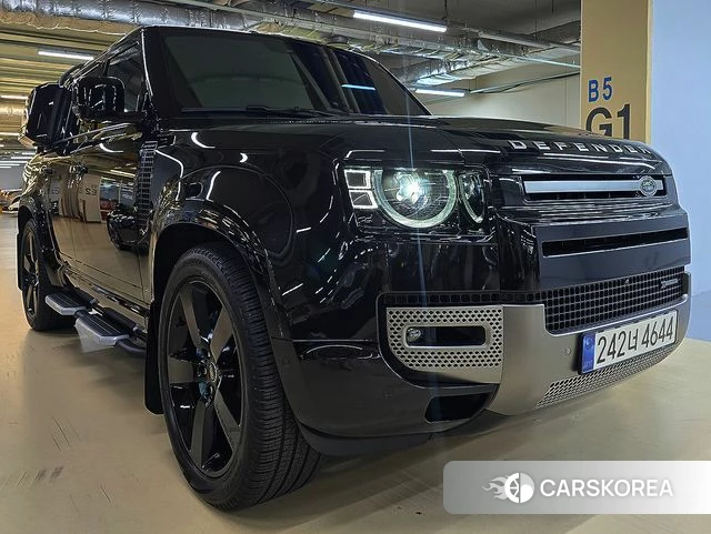 Land Rover Defender (L663) 2023 Черный из Кореи