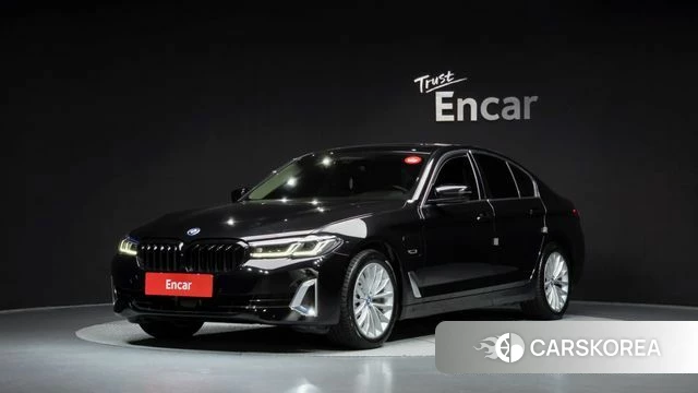 BMW 5 Series (G30) 2021 Черный из Кореи