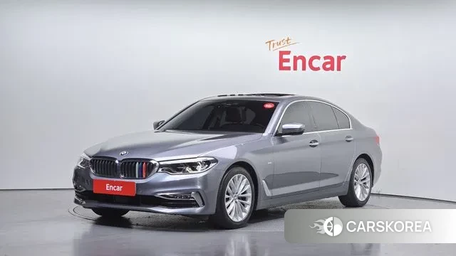 BMW 5 Series (G30) 2018 Небесно-голубой из Кореи