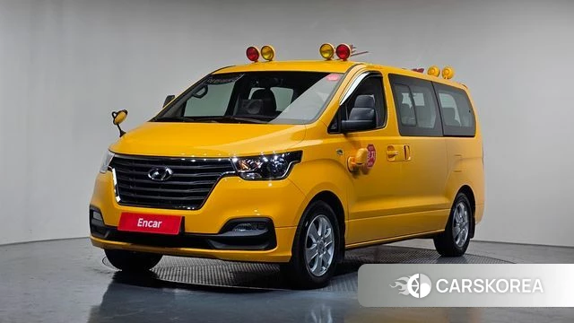 Hyundai The New Grand Starex 2021 Желтый из Кореи