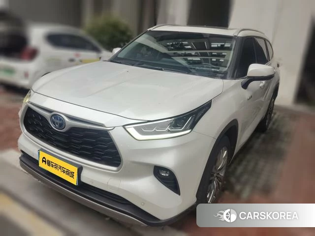 Toyota Highlander 2022 Белый из Китая