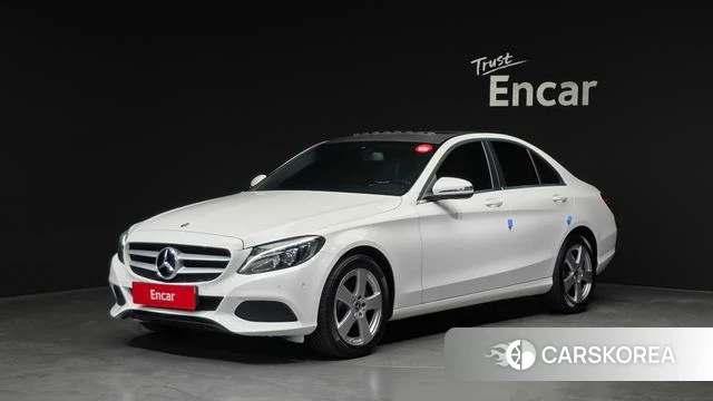 Mercedes-Benz C-Class W205 2018 Белый из Кореи
