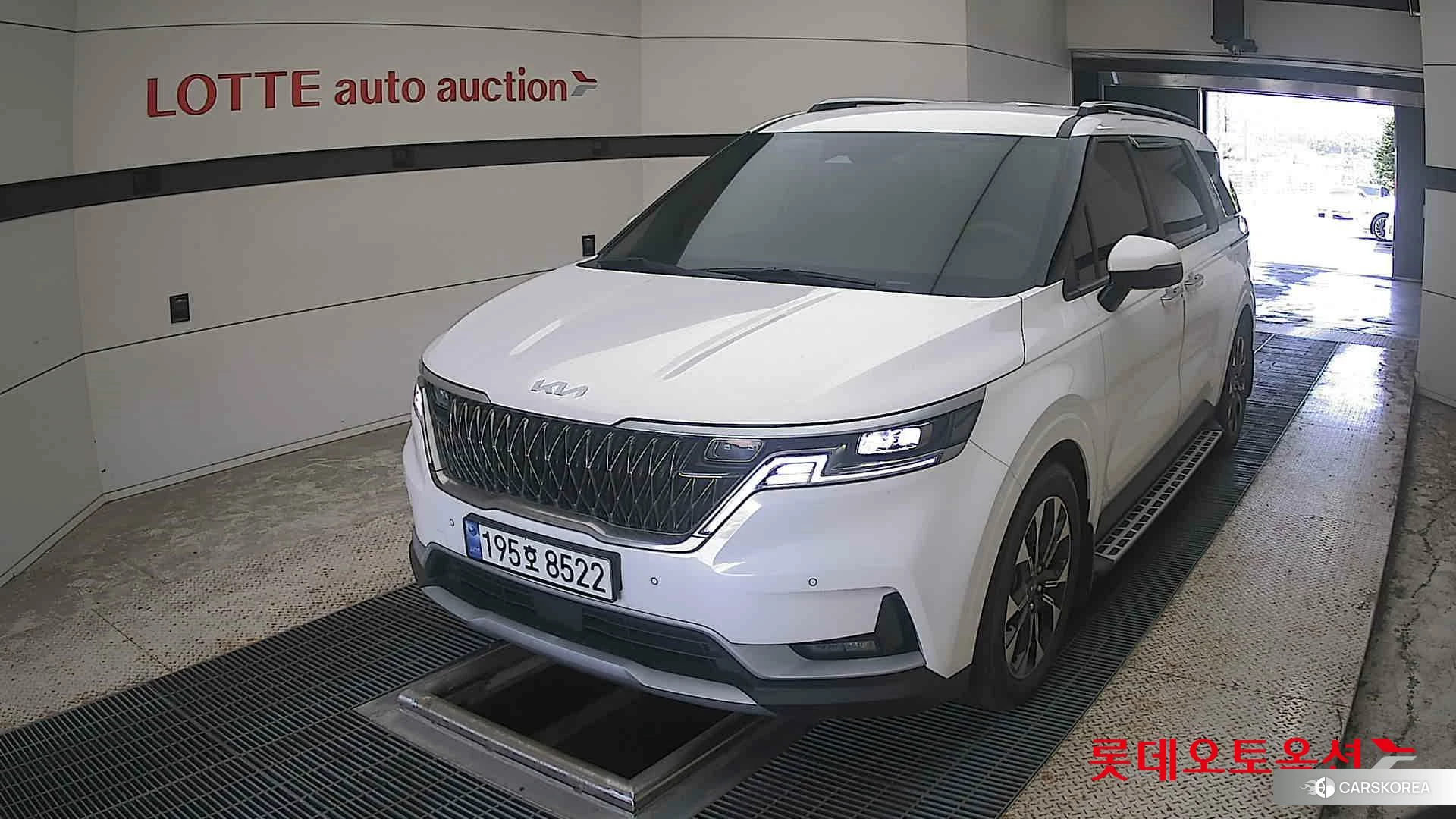 Kia Carnival 2023 Белый из Кореи