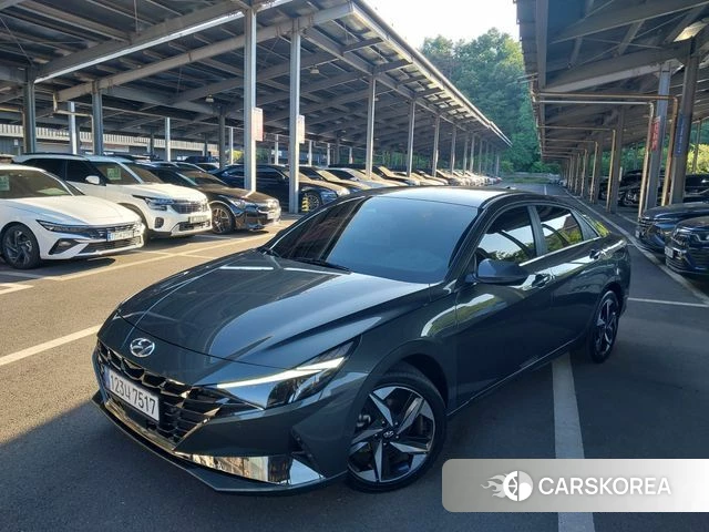 Hyundai Avante (CN7) 2021 Темно-зеленый из Кореи