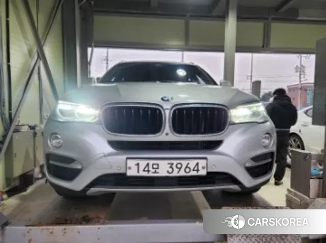 BMW X6 (F16) 2018 Серебряный из Кореи