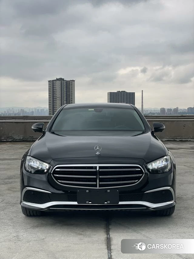 Mercedes-Benz E-class 2022 Черный из Китая