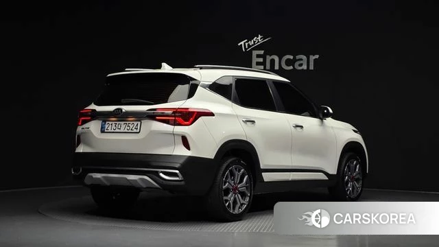 Kia Seltos 2020 Белый из Кореи