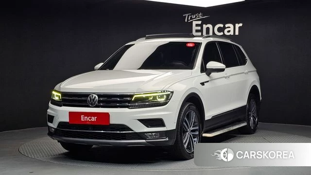 Volkswagen Tiguan Allspace 2018 Белый из Кореи