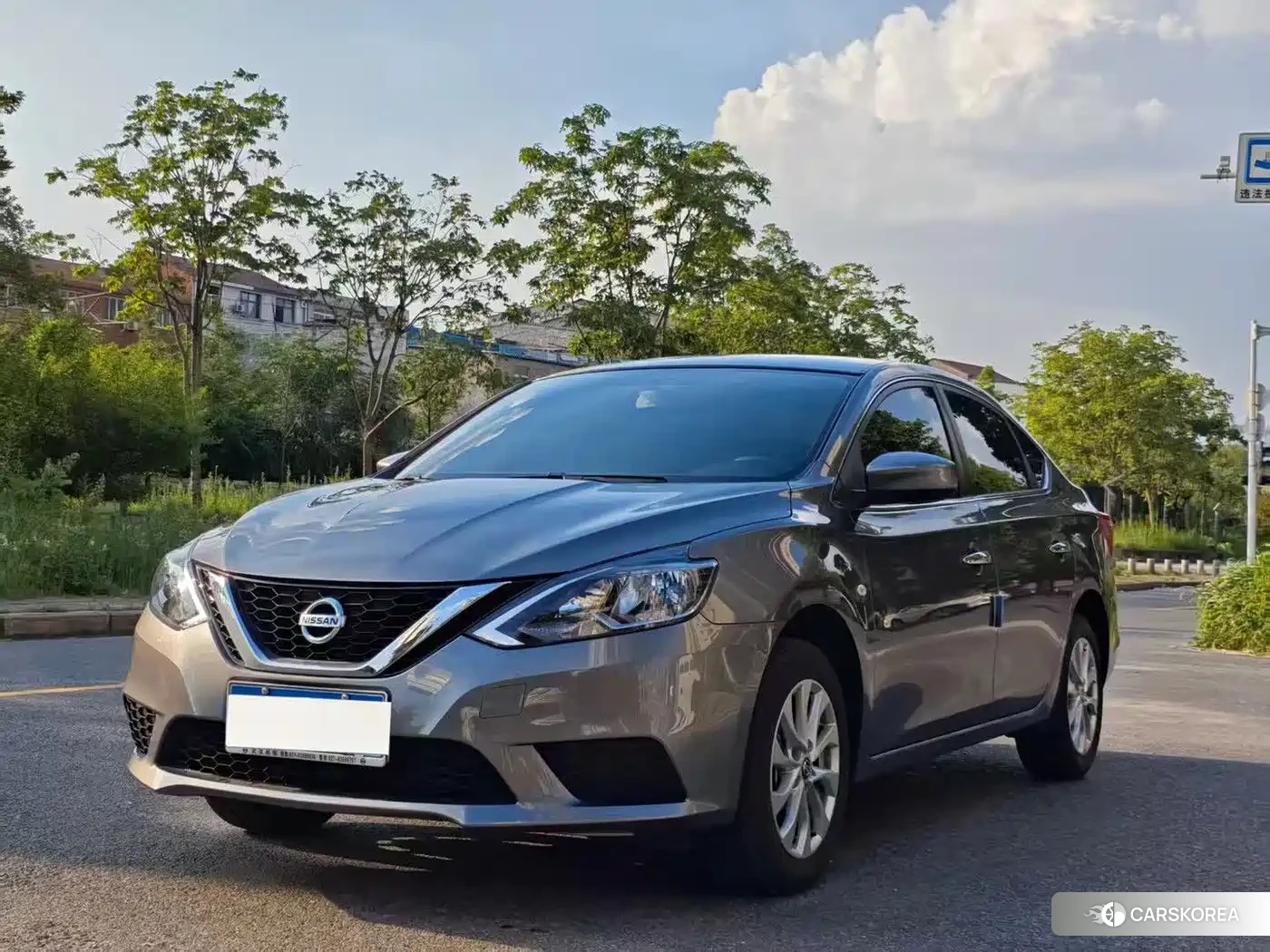 Nissan Sylphy 2025 Silver/gray из Китая