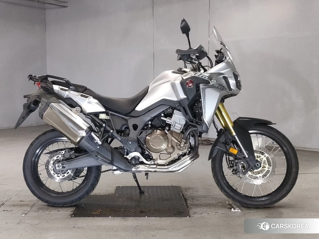 Проданный Honda CRF1000L AFRICA TWIN 2016 из Японии, фото 2