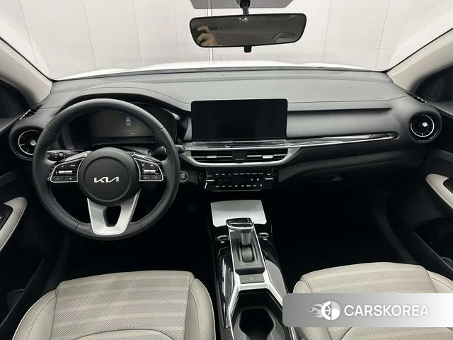 Kia K3 2023 Белый из Китая