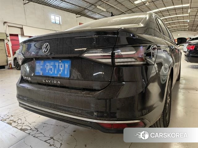 Volkswagen Lavida 2023 Черный из Китая