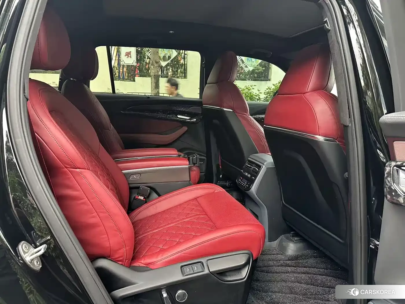 Audi Q6 2023 Черный из Китая