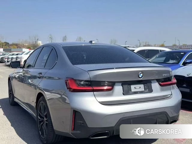 BMW 3 series 2023 Темно-серый из Китая