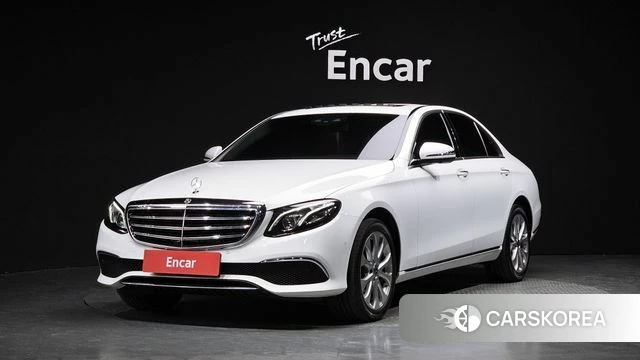 Mercedes-Benz E-Class W213 2018 Белый из Кореи