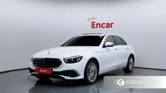 Mercedes-Benz E-Class W213 2022 Белый из Кореи