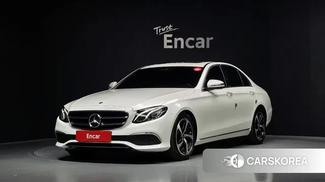 Mercedes-Benz E-Class W213 2019 Белый из Кореи