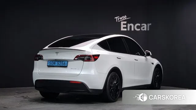 Tesla Model Y 2024 Белый из Кореи