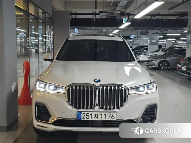 BMW X7 (G07) 2022 Белый из Кореи
