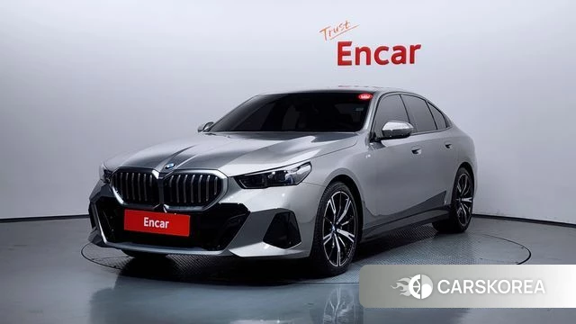 BMW 5 Series (G60) 2025 Серебряный из Кореи