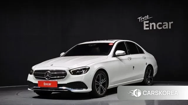 Mercedes-Benz E-Class W213 2021 Белый из Кореи