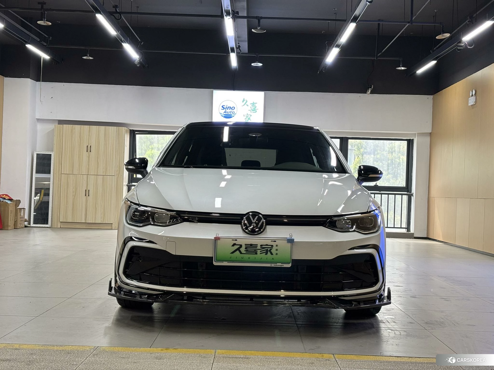 Volkswagen Golf 2022 Белый из Китая