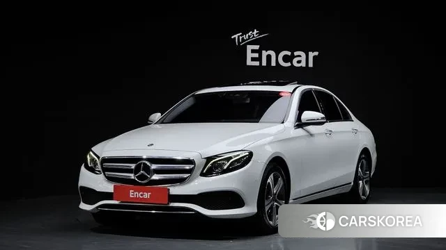Mercedes-Benz E-Class W213 2019 Белый из Кореи