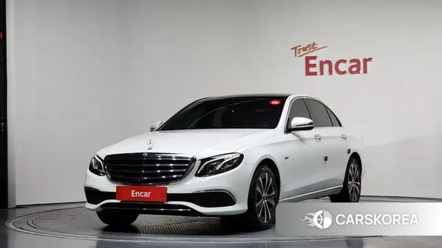 Mercedes-Benz E-Class W213 2019 Белый из Кореи
