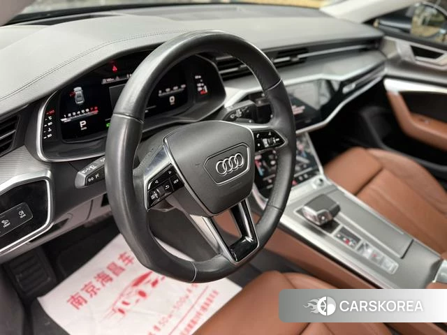 Audi A7 2022 Темно-серый из Китая