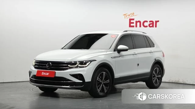 Volkswagen Tiguan second Generation 2022 Белый из Кореи