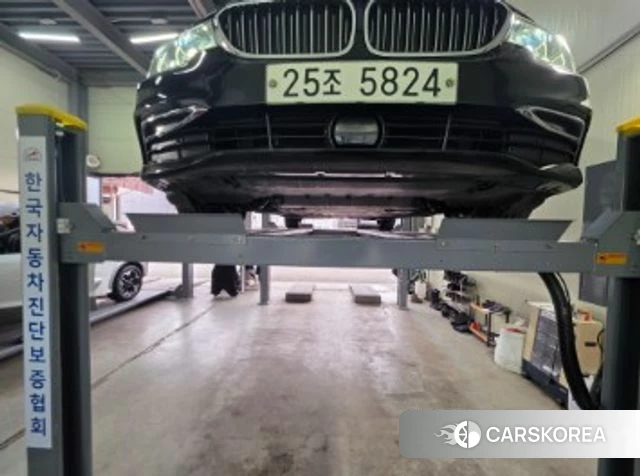 BMW 5 Series (G30) 2019 Черный из Кореи