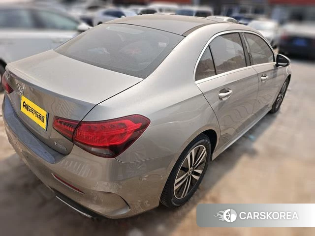 Mercedes-Benz Class A 2019 Темно-серый из Китая