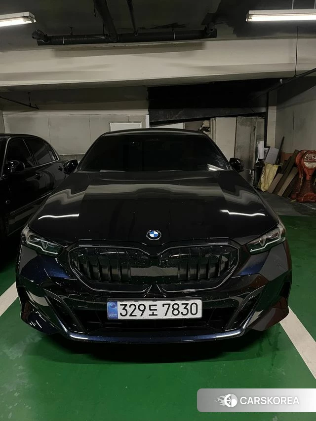 BMW 5 Series (G60) 2025 Черный из Кореи