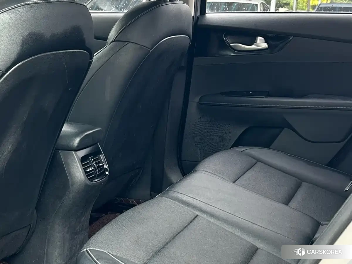 Kia K3 2022 Silver/gray из Китая