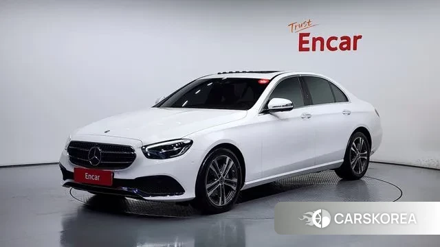 Mercedes-Benz E-Class W213 2023 Белый из Кореи