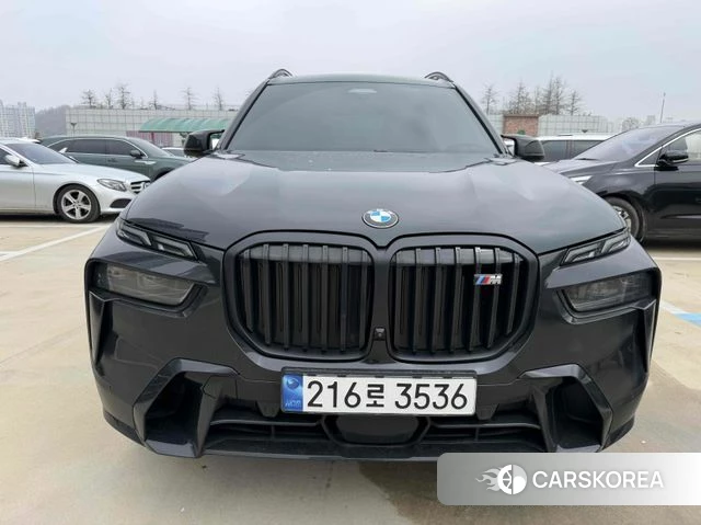 BMW X7 (G07) 2023 Черный из Кореи
