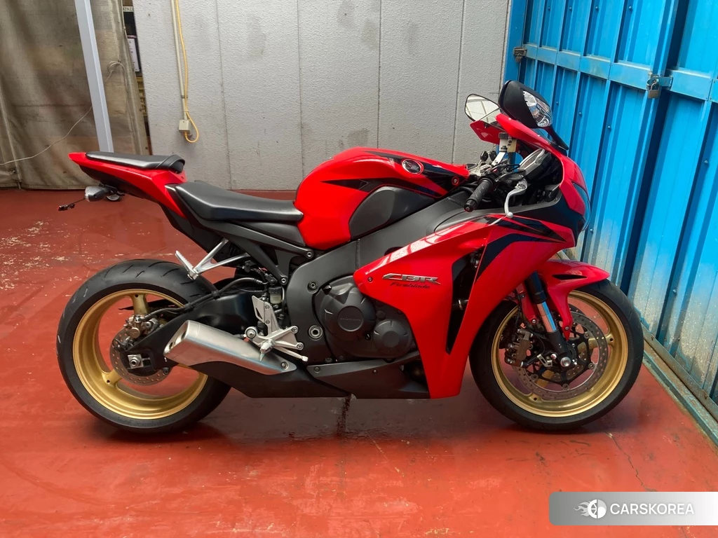 Проданный Honda CBR1000RR 2012 из Японии