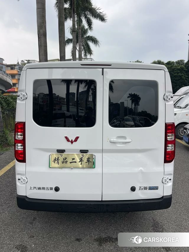 Wuling Automobile Wuling Yangguang 2025 Белый из Китая